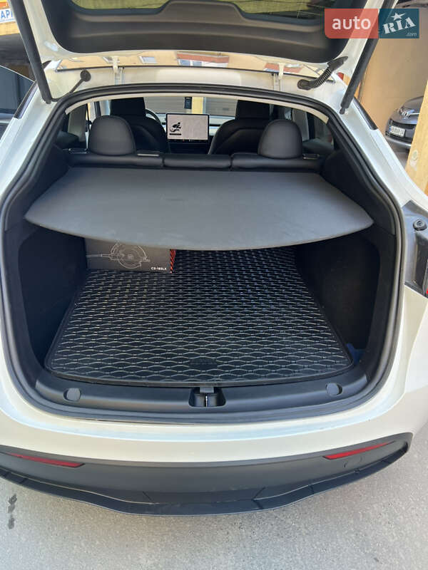 Внедорожник / Кроссовер Tesla Model Y 2022 в Тернополе