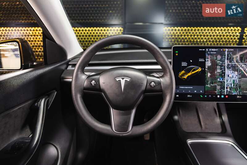 Позашляховик / Кросовер Tesla Model Y 2021 в Луцьку