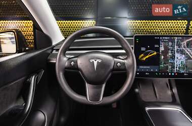 Внедорожник / Кроссовер Tesla Model Y 2021 в 