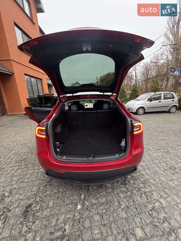 Внедорожник / Кроссовер Tesla Model Y 2022 в Киеве