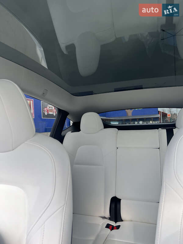 Внедорожник / Кроссовер Tesla Model Y 2022 в Тернополе
