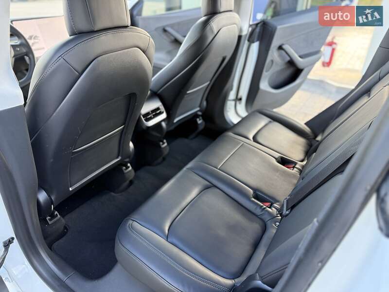 Позашляховик / Кросовер Tesla Model Y 2020 в Дніпрі