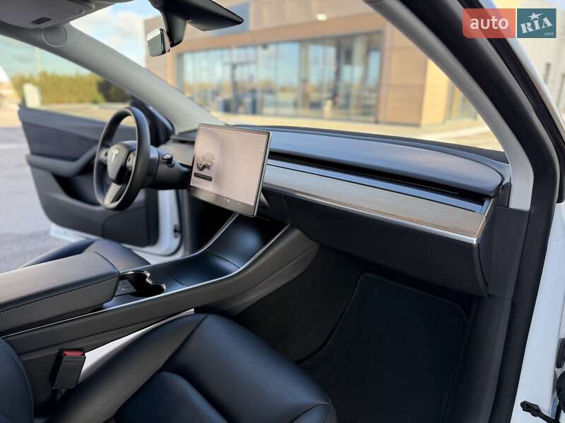 Позашляховик / Кросовер Tesla Model Y 2020 в Дніпрі