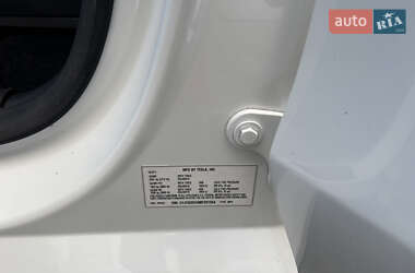 Внедорожник / Кроссовер Tesla Model Y 2021 в 