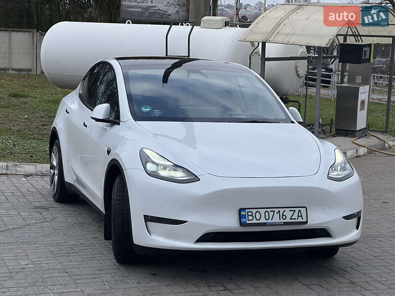 Tesla Model Y 2022
