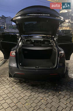 Внедорожник / Кроссовер Tesla Model Y 2023 в 