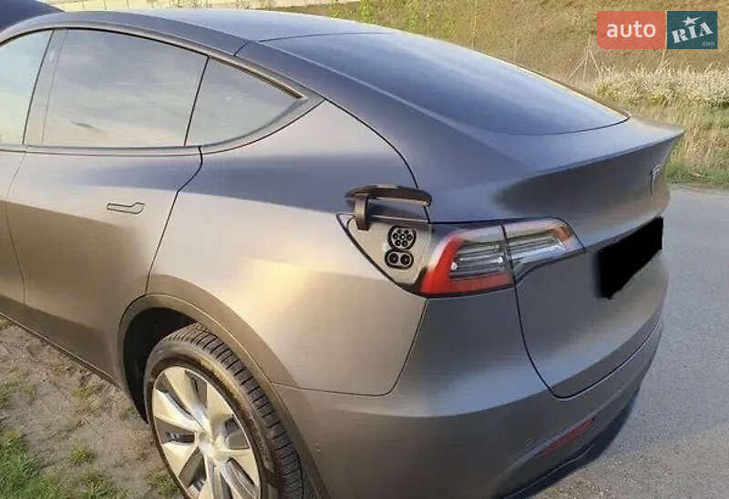 Внедорожник / Кроссовер Tesla Model Y 2023 в Киеве