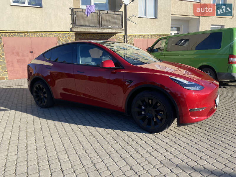 Позашляховик / Кросовер Tesla Model Y 2021 в Львові