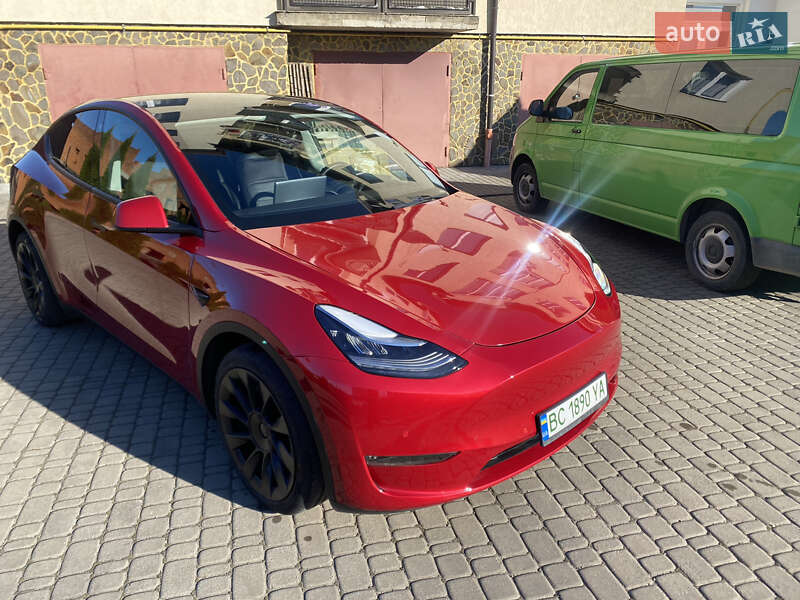 Позашляховик / Кросовер Tesla Model Y 2021 в Львові