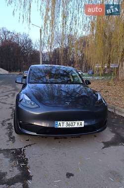 Внедорожник / Кроссовер Tesla Model Y 2023 в Ивано-Франковске