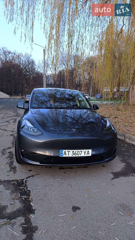 Позашляховик / Кросовер Tesla Model Y 2023 в Івано-Франківську