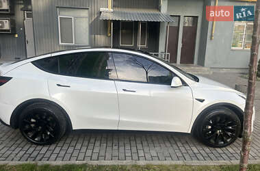 Внедорожник / Кроссовер Tesla Model Y 2021 в Львове