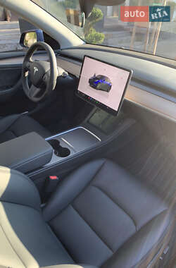 Внедорожник / Кроссовер Tesla Model Y 2023 в 