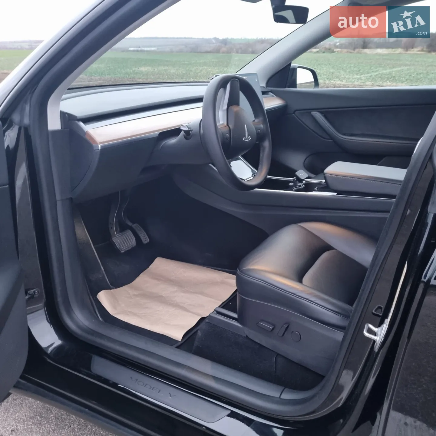 2020 Tesla Model Y - мініатюра 17