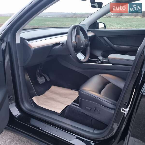 Внедорожник / Кроссовер Tesla Model Y 2020 в Запорожье