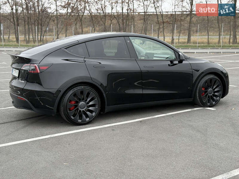 Внедорожник / Кроссовер Tesla Model Y 2022 в Днепре