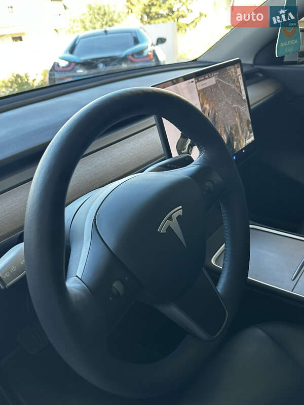 Внедорожник / Кроссовер Tesla Model Y 2021 в Киеве