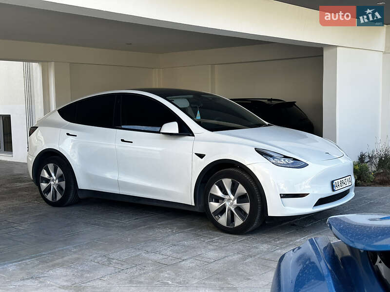 Внедорожник / Кроссовер Tesla Model Y 2021 в Киеве