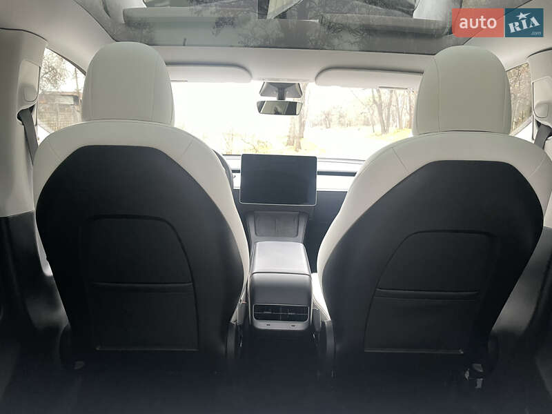 Позашляховик / Кросовер Tesla Model Y 2021 в Запоріжжі