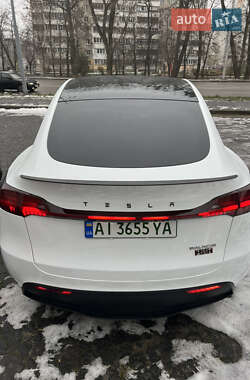 Внедорожник / Кроссовер Tesla Model Y 2022 в 