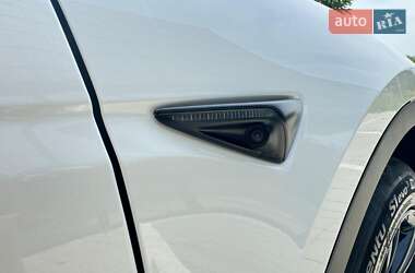 Внедорожник / Кроссовер Tesla Model Y 2020 в 