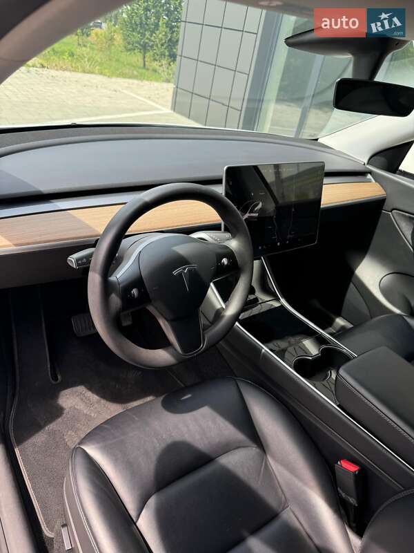 Внедорожник / Кроссовер Tesla Model Y 2020 в Тячеве