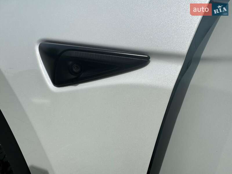 Внедорожник / Кроссовер Tesla Model Y 2020 в Тячеве