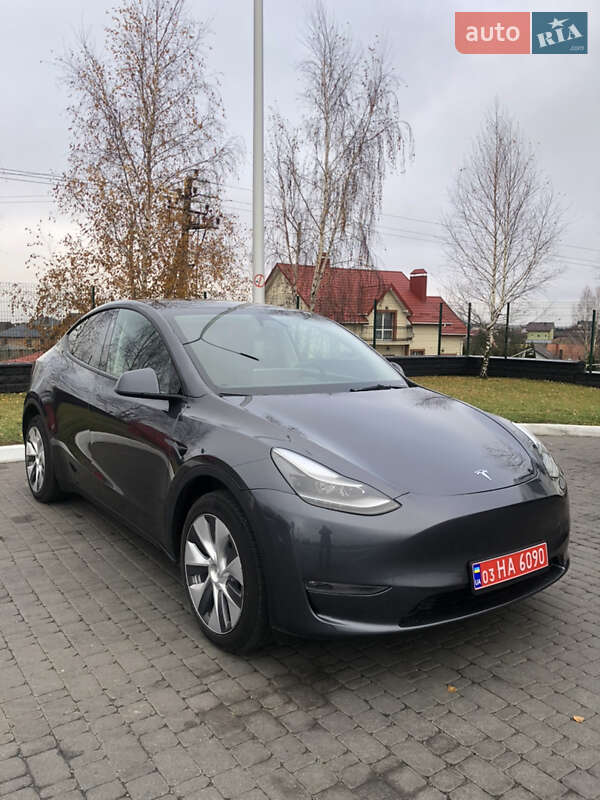 Позашляховик / Кросовер Tesla Model Y 2023 в Рівному