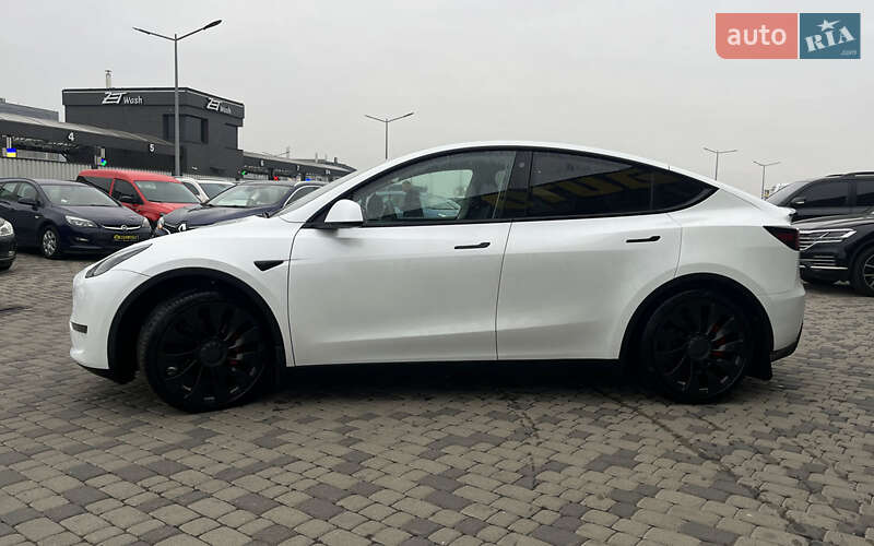 Позашляховик / Кросовер Tesla Model Y 2023 в Мукачевому