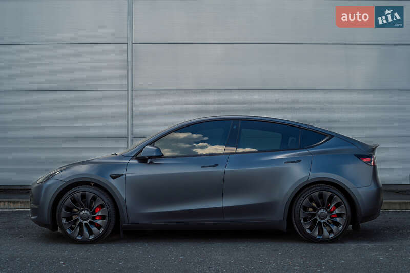 Позашляховик / Кросовер Tesla Model Y 2022 в Києві