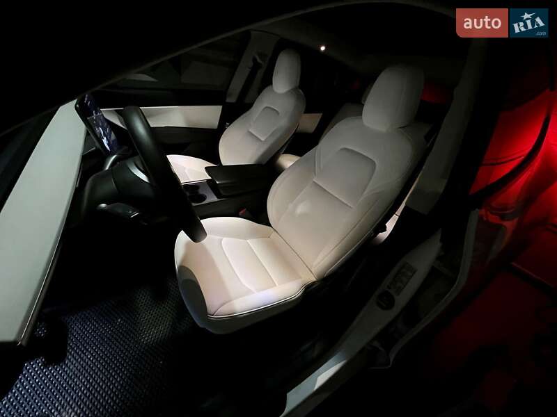Внедорожник / Кроссовер Tesla Model Y 2022 в Львове