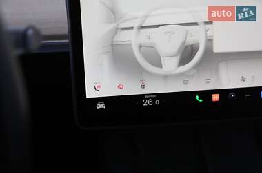 Внедорожник / Кроссовер Tesla Model Y 2023 в 