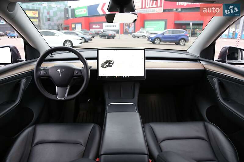 Внедорожник / Кроссовер Tesla Model Y 2023 в Киеве