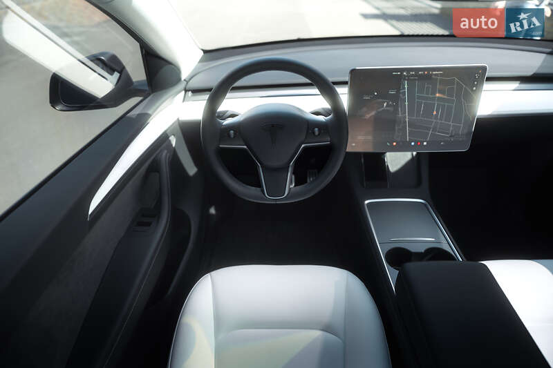 Позашляховик / Кросовер Tesla Model Y 2023 в Полтаві фото 11 Позашляховик / Кросовер Tesla Model Y 2023 в Полтаві
