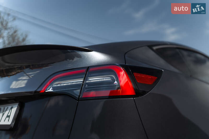 Позашляховик / Кросовер Tesla Model Y 2023 в Полтаві фото 28 Позашляховик / Кросовер Tesla Model Y 2023 в Полтаві