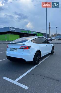 Внедорожник / Кроссовер Tesla Model Y 2022 в Киеве