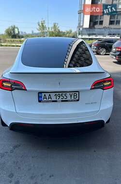 Внедорожник / Кроссовер Tesla Model Y 2022 в Киеве