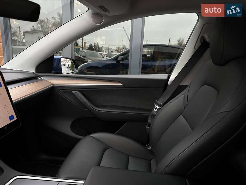 Позашляховик / Кросовер Tesla Model Y 2023 в Рівному