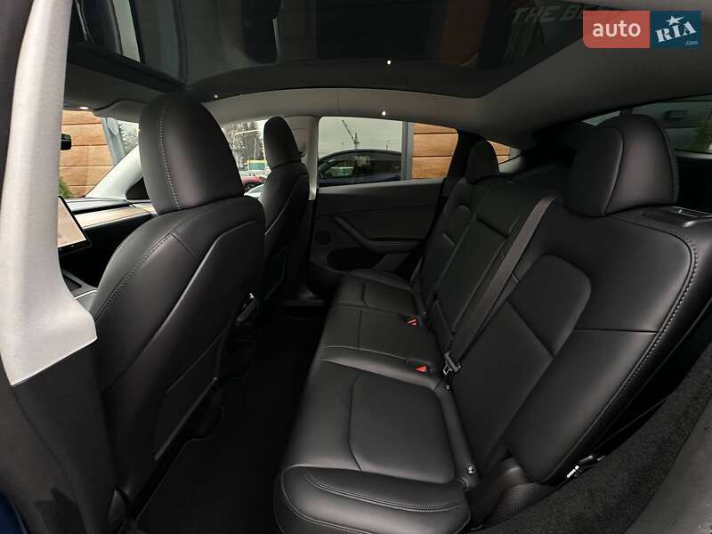 Позашляховик / Кросовер Tesla Model Y 2023 в Рівному