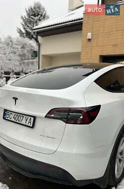 Внедорожник / Кроссовер Tesla Model Y 2022 в 