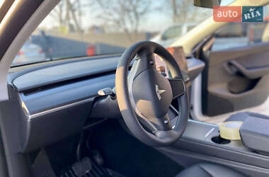 Внедорожник / Кроссовер Tesla Model Y 2022 в 