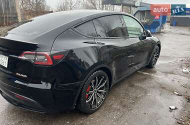 Внедорожник / Кроссовер Tesla Model Y 2021 в Киеве