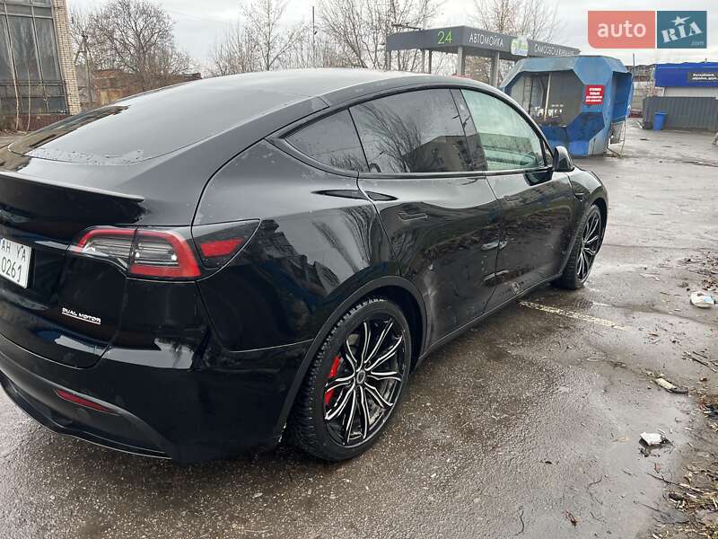 Позашляховик / Кросовер Tesla Model Y 2021 в Києві