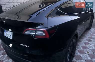 Внедорожник / Кроссовер Tesla Model Y 2021 в Киеве