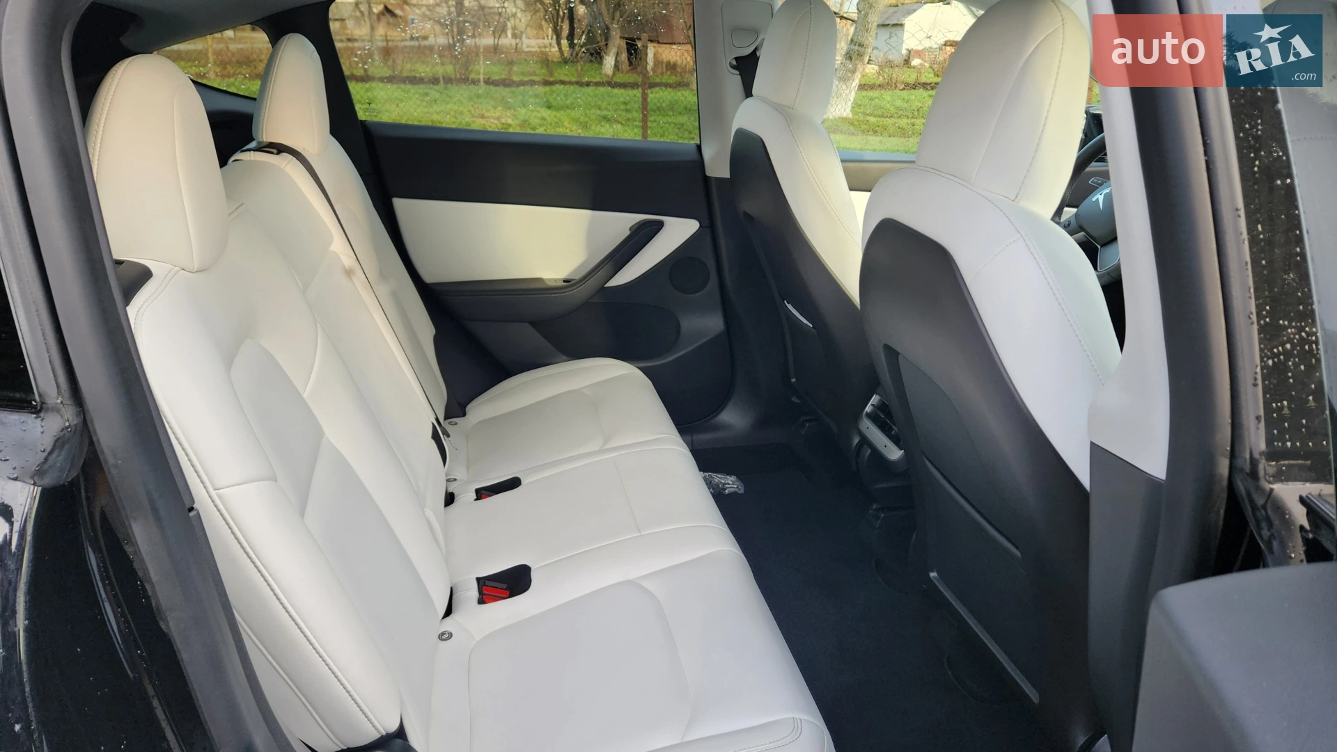 2020 Tesla Model Y - мініатюра 17