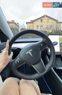 Позашляховик / Кросовер Tesla Model Y 2021 в Києві