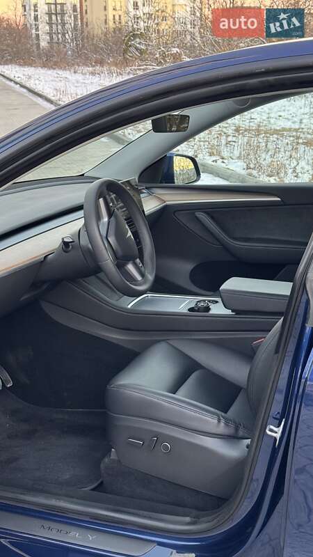 Позашляховик / Кросовер Tesla Model Y 2023 в Львові