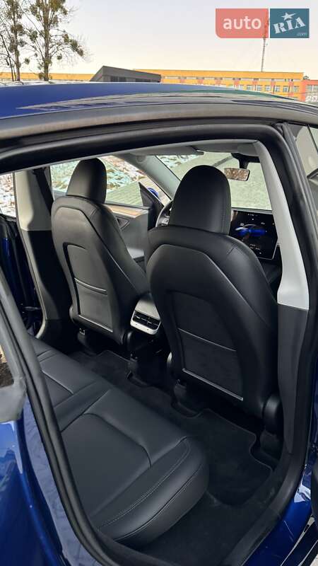Позашляховик / Кросовер Tesla Model Y 2023 в Львові