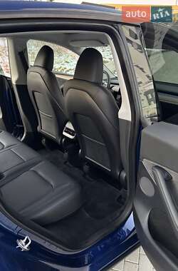Внедорожник / Кроссовер Tesla Model Y 2023 в 