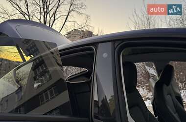 Внедорожник / Кроссовер Tesla Model Y 2023 в 